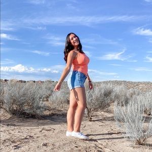 Meet your Posher, Mai-le